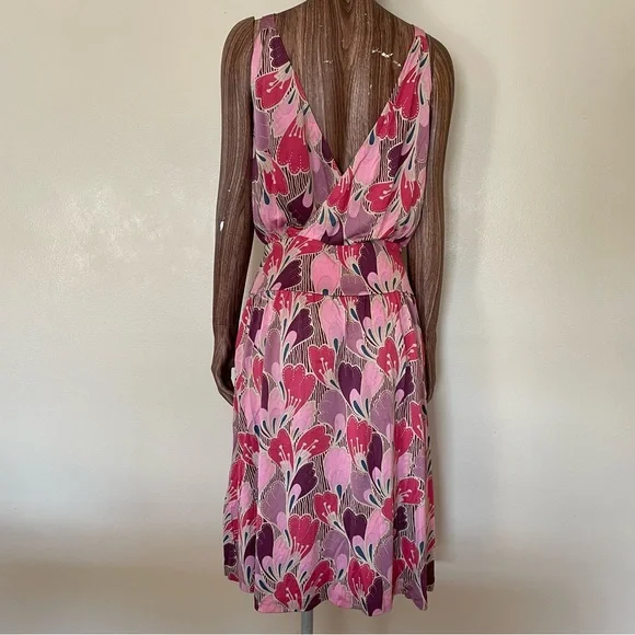 Nieves Lavi - Silk Jersey V-Neck Drop Waist, Floral Print Dress - Size 6 - Picture 3 of 4